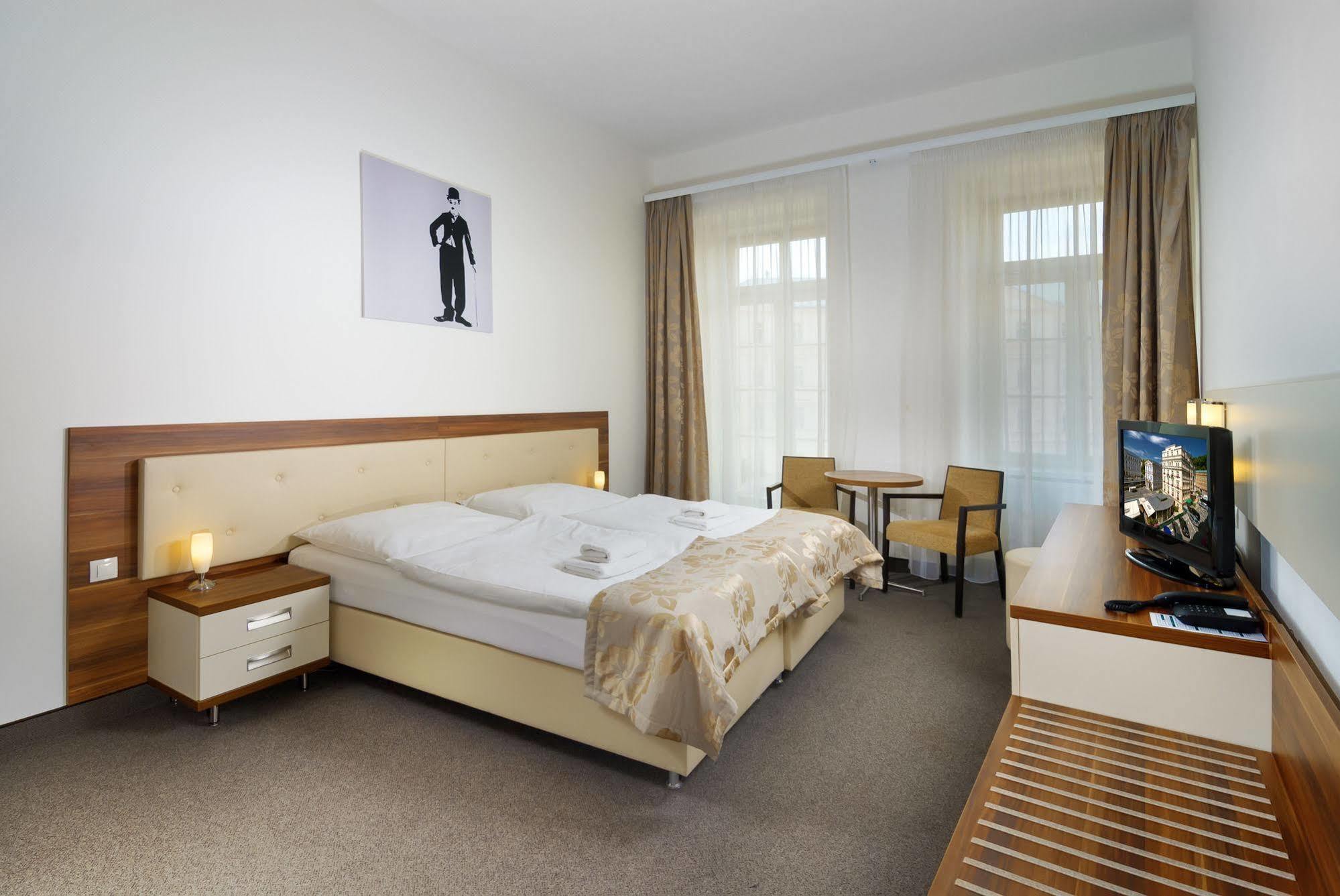 Hotel Malta Karlovy Vary Exterior photo